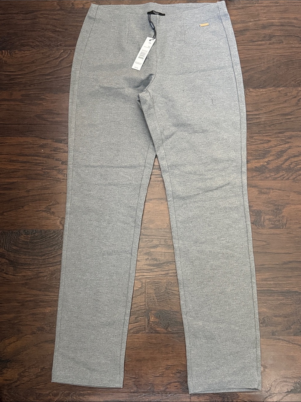 Tahari Gray Knit Pants, NEW